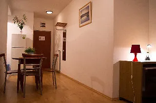 Broadway Hotel