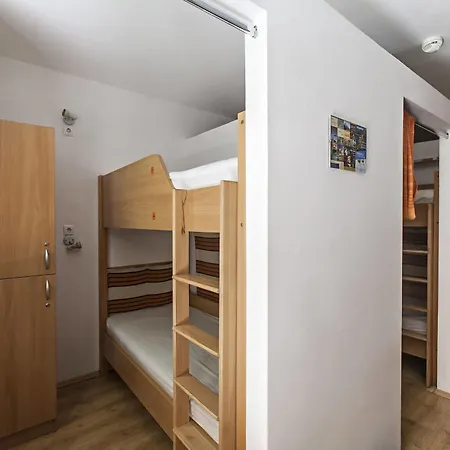 Broadway Hotel 4*