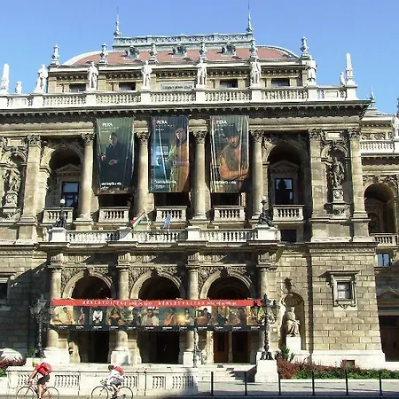 Hotel Broadway 4*